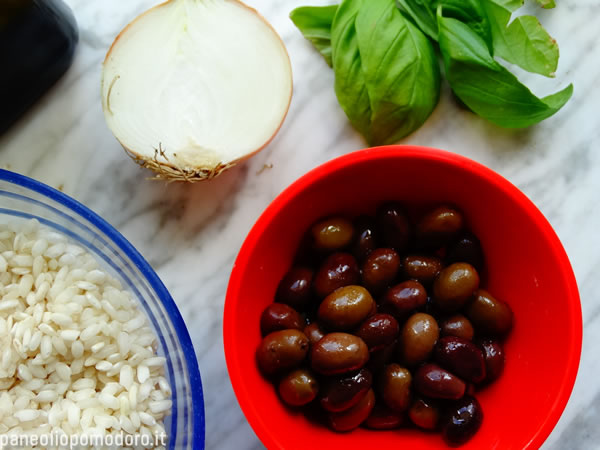ingredienti risotto con olive